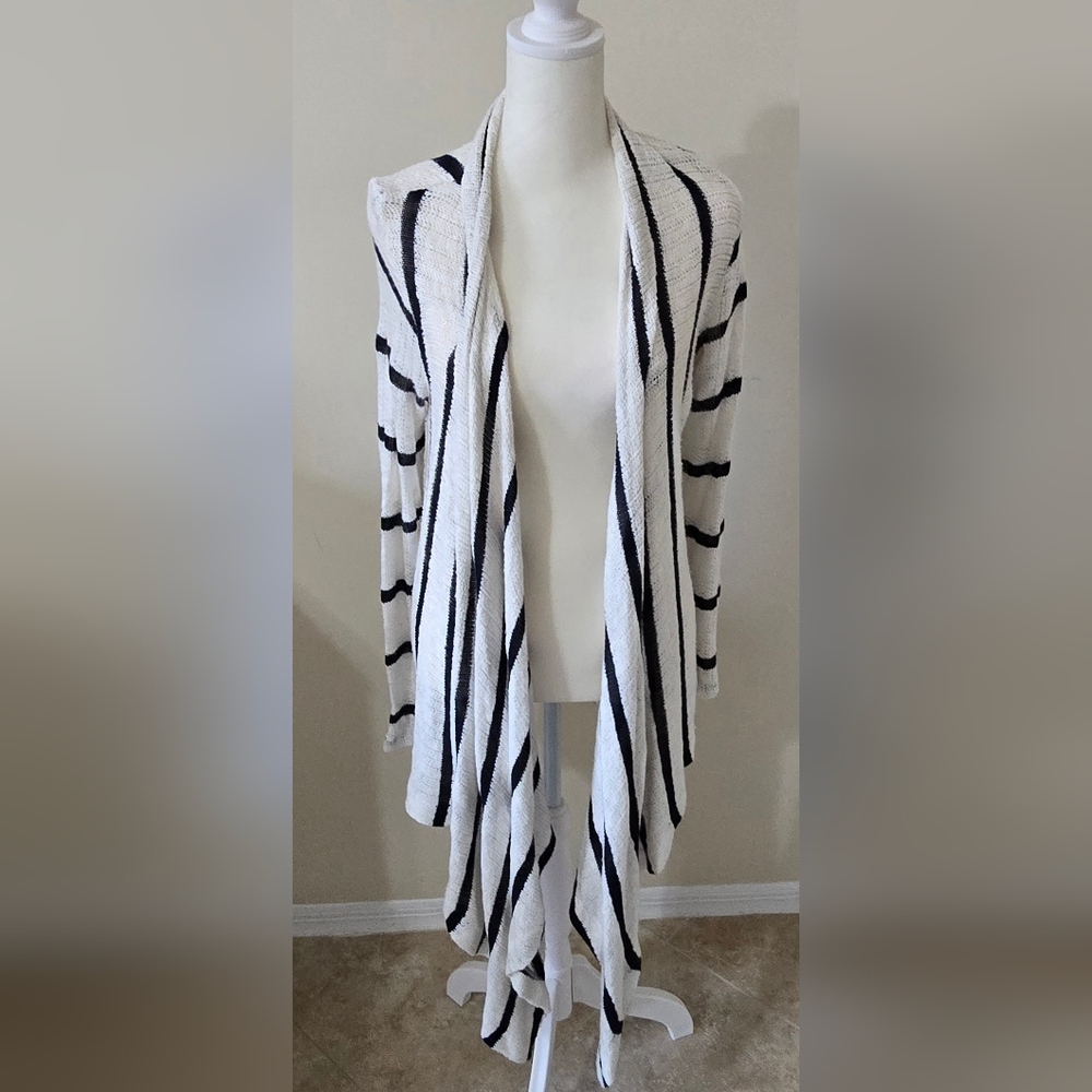 Splendid open Cardigan